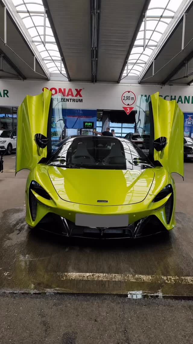 McLaren vibes 🫠Waschwelt shine ✨

#waschweltleonding #linzland #allesuntereinemdach #waschen #mclaren
